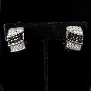 Vintage Fifth Avenue Collection FAC Butler Swarovski Crystal clip on earrings